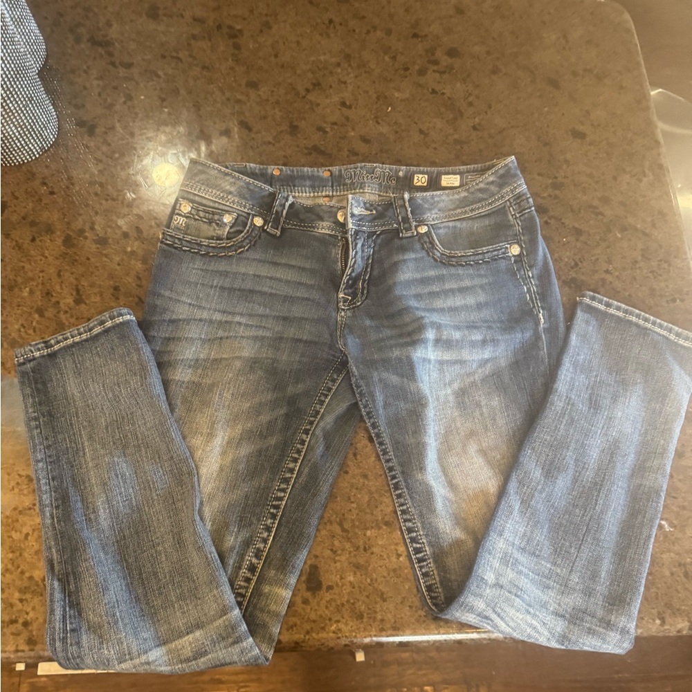 Miss Me Distressed signature Skinny Jeans in Medium Blue Wash